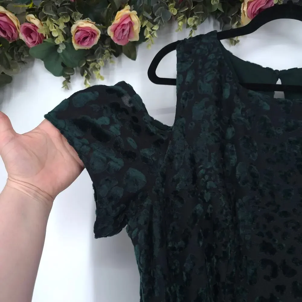Torrid Green Velvet Burnout Cold Shoulder Skater Dress Size 2 - Picture 7 of 12